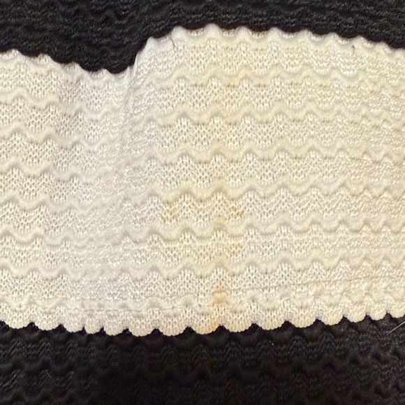 Skirt Duo - white and black stripes & grey and black houndstooth - Picture 6 of 7